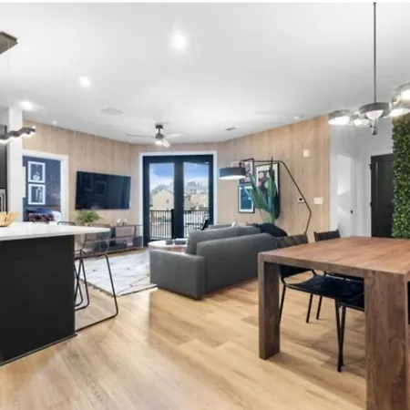 Electric - Odyssey -Top Floor West End 2 Bedroom - Minutes To Broadway